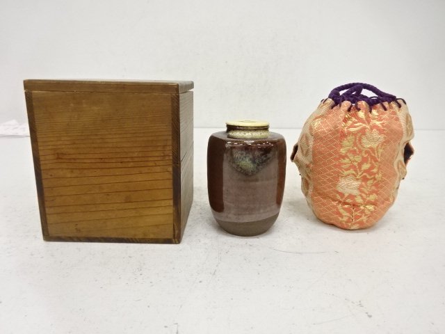 鉄釉　肩衝茶入